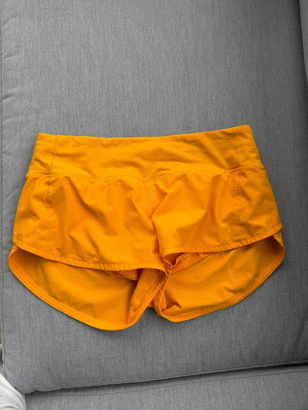Lululemon Speed Up Low-Rise Short 2.5"
Clementine Orange